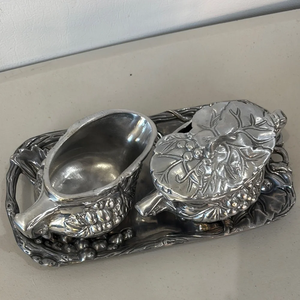 Arthur Court cream and sugar set - Picture 2 of 2